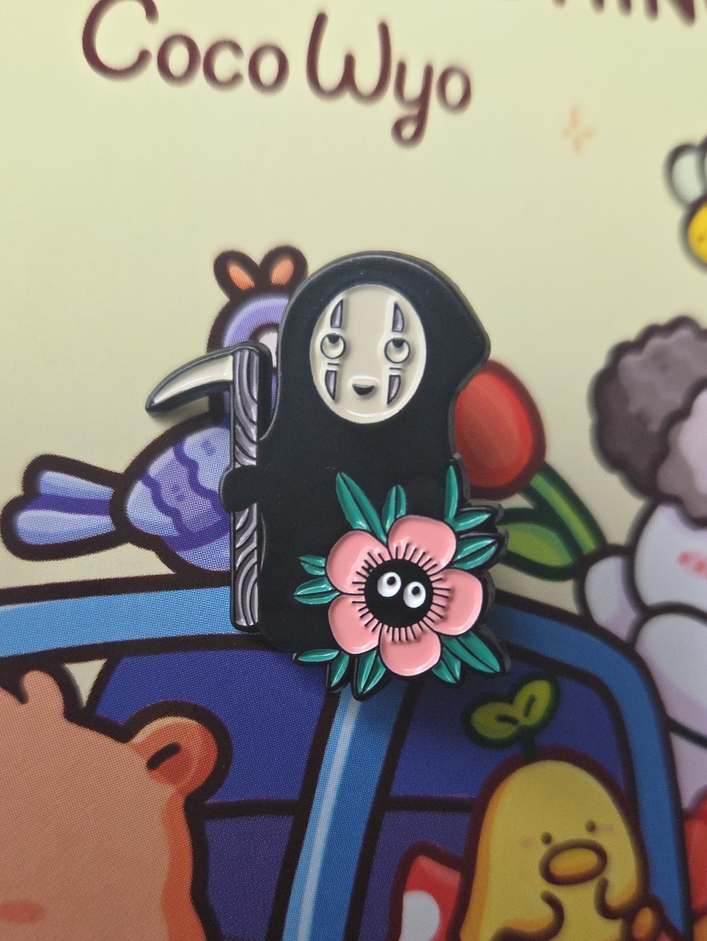 No-Face Flower Enamel Pin - Black & Pink Kids Toy Accessory
